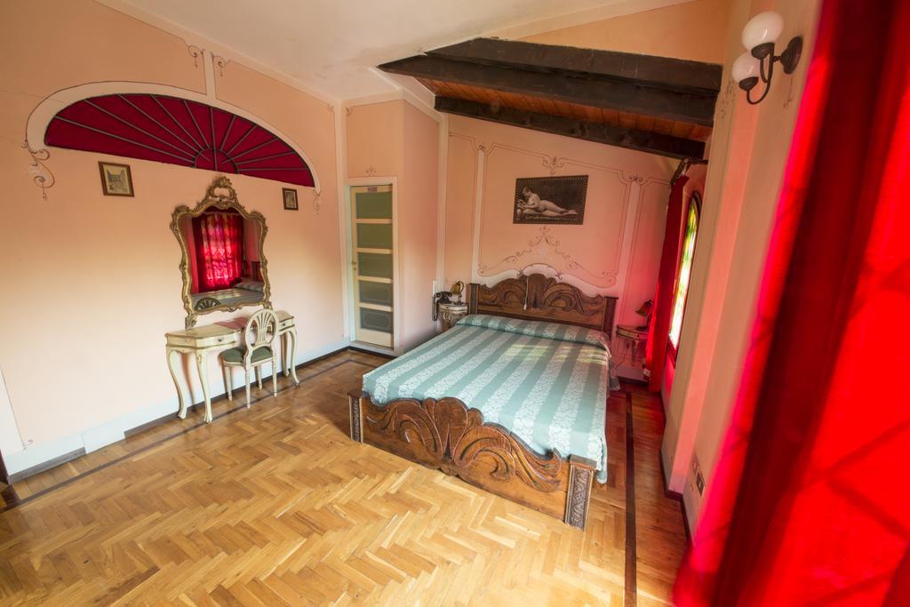 Hotel Villino Della Flanella Modena Room photo