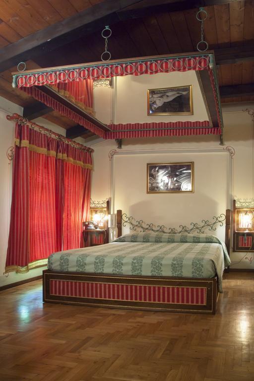 Hotel Villino Della Flanella Modena Room photo